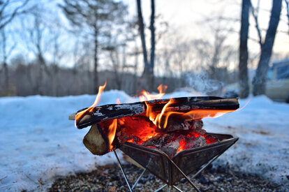 寒いからこそ焚き火や温かい料理を満喫できます