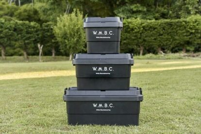 ３サイズで使いやすいブラックな装いのコラボ作