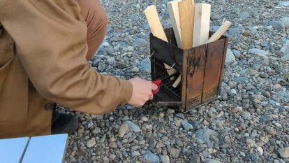 焚き火でドデカ肉を焼いてみたらビールが止まらん! これぞキャンプの醍醐味といわんばかりのワンパク飯に「ワイルドだぜェ」