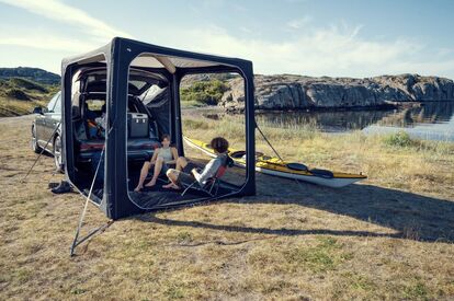 アウトドアレジャーや車中泊をもっと快適に楽しむ!エアーフレーム構造のオーニングテントが登場。