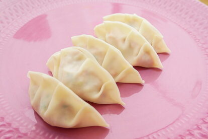 プリマハム・香薫ウインナーで ジューシー餃子