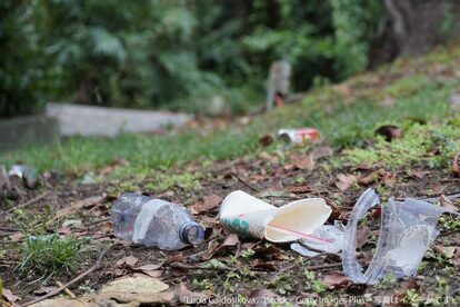 ゴミのポイ捨て