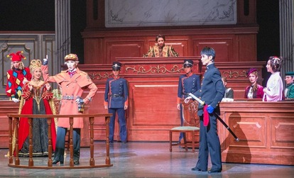この舞台化には「異議なし!!」宝塚歌劇宙組『大逆転裁判』―新・蘇る真実― ゲネプロ感想。キャラの再現度、宝塚らしい華麗さ、コミカルな演出が絶妙なバランスで素晴らしい！_002