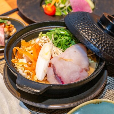 あんこうと茨城野菜の小鍋仕立て~あん肝と2種のお味噌の特製出汁で~