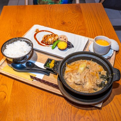 あんこうと茨城野菜の小鍋とつくば鶏の香味焼き御膳