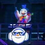 名古屋駅のシンボル「ナナちゃん」が超興奮のエレクトリックな衣装に！