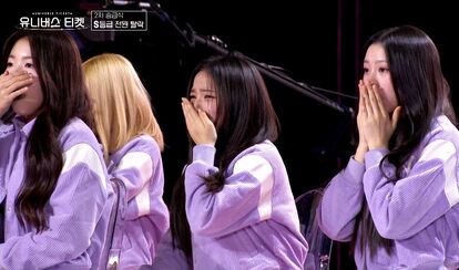 【写真・画像】未経験からデビュー圏内に異例のランクアップ! 嗚咽が止まらない金髪の16歳日本人練習生、必死で声を振り絞り感謝を述べるも「仲間たちが脱落するのはとてもつらい」 1枚目