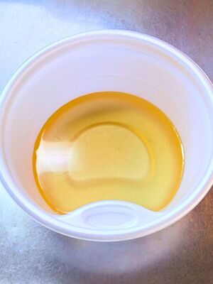 おでん用のおわんに入った残り汁