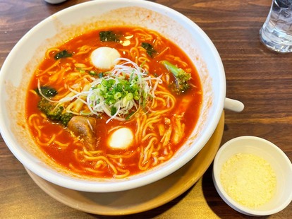 『ジョナサン』の「野菜の恵み！トマトらー麺」989円