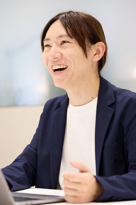 難しい言葉を使わずに、わかりやすく「デジタル民主主義」や「ブロードリスニング型の選挙」について教えてくれる安野氏