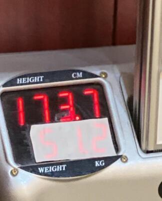 【写真・画像】 真野すがた「身長縮み始める年頃なんじゃないの?」人間ドックで測った自身の身長を公開「46歳まだまだ成長中の謎!」 1枚目