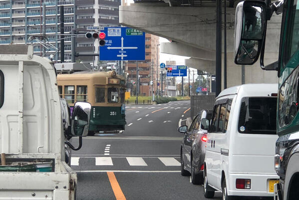 信号機の色に込められた意味とは