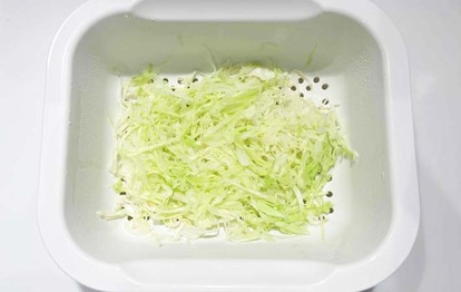 『お好み焼き風ちくわ』を作る写真