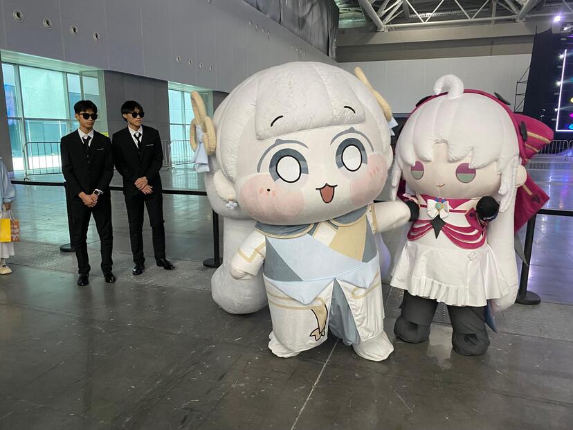 鳴潮』の中国限定オフラインイベントで降臨した「着ぐるみツバキ 鳴潮』の中国限定オフラインイベントで降臨した「着ぐるみツバキ
