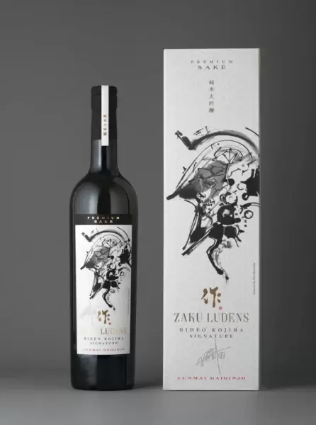 コジマプロダクションの日本酒が本日より販売開始。清水清三郎商店の
