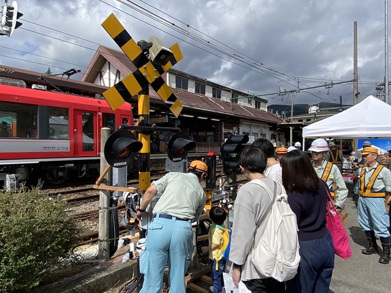 箱根登山　100形完全引退発表記念　スペシャルパッケージ　鉄コレ 鉄コレ】＜限定品＞箱根登山鉄道 100形完全引退発表記念