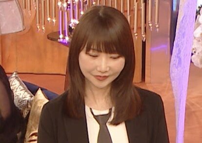 【写真・画像】17歳年下男性と子連れ再婚した49歳年上妻の美貌に驚きの声「ほんまにお若い!」 1枚目