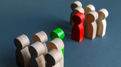 逆のはずの思想、なぜ脳活動が一緒なのか?