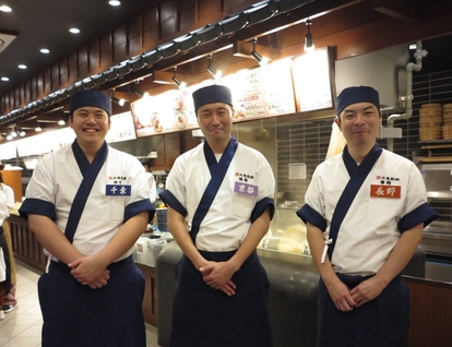 丸亀製麺の竪石氏、達富氏、亀岡氏