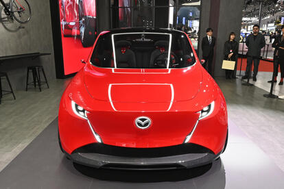 シンプルの極みなのに個性がある! 引き算の美学を突き詰めたマツダの「ビジョン・クロスコンパクト」で目指したモノとは?