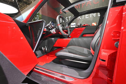 デザインスタディ「ビジョン・クロスコンパクト」が表現する未来のマツダが新しい