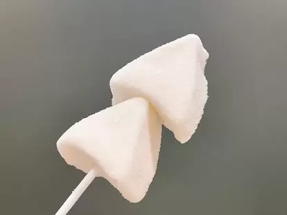 ダイソー『おでんマシュマロ』の写真(撮影:grape編集部)