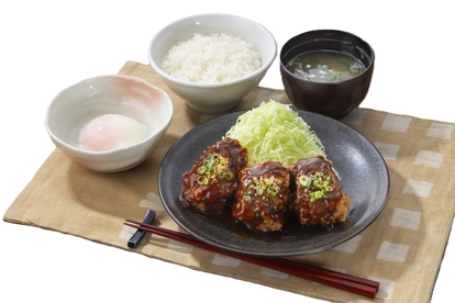 「濃厚味噌のコク旨広がるから揚げ定食」(から揚げ3個、温泉卵付き)