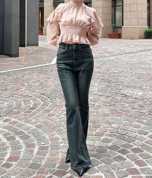 RESEXXY（リゼクシー）」人気デニムシリーズより新作フレアデニムが