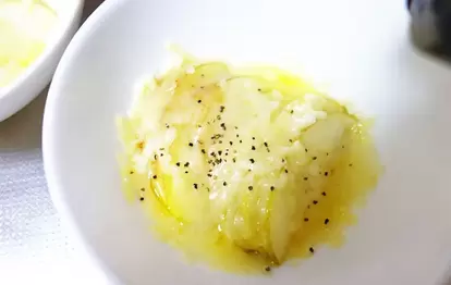 『りんごのチーズのせ』を作る写真(撮影:エニママ)