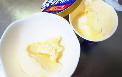 『簡単 柿プリン』を作る写真(撮影:エニママ)