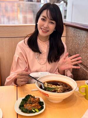 【写真・画像】 細川直美、台湾のスタバで購入したグッズを公開「台湾限定のドリンクホルダー」 1枚目