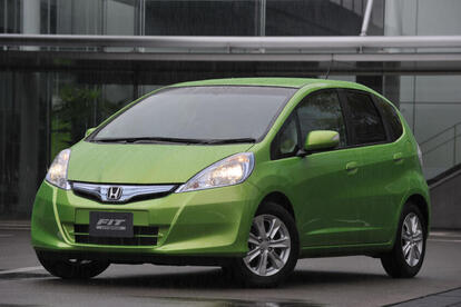 今まで歩んできた「フィット」の歴史を初代から現行型までプレイバック