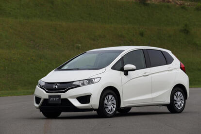 今まで歩んできた「フィット」の歴史を初代から現行型までプレイバック