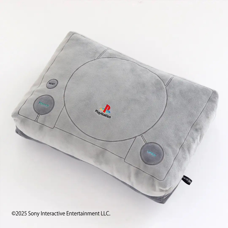 初代プレステのクッションが公式ライセンスグッズとして新登場。再現度