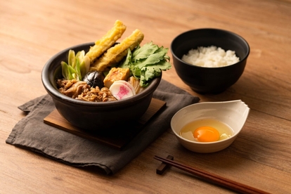 資さんうどん「牛すき鍋うどん 小ライスセット」