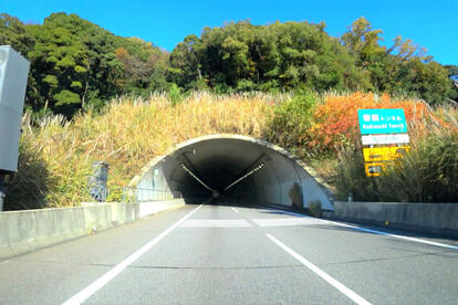 丸いトンネルと四角いトンネルがあるのはなぜか