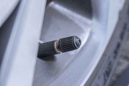 スタッドレスタイヤで見るべきは残りの溝ではなく「プラットフォーム」だった