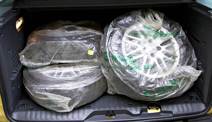 スタッドレスタイヤで見るべきは残りの溝ではなく「プラットフォーム」だった