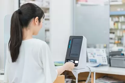 ほぼすべての医療機関がマイナンバーカードを保険証として利用できる設備を整えているが、実際の利用者は37%ほどだという