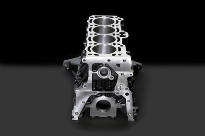 トヨタが復刻した4AGエンジンの部品は現代技術によって別モノ級に進化していた