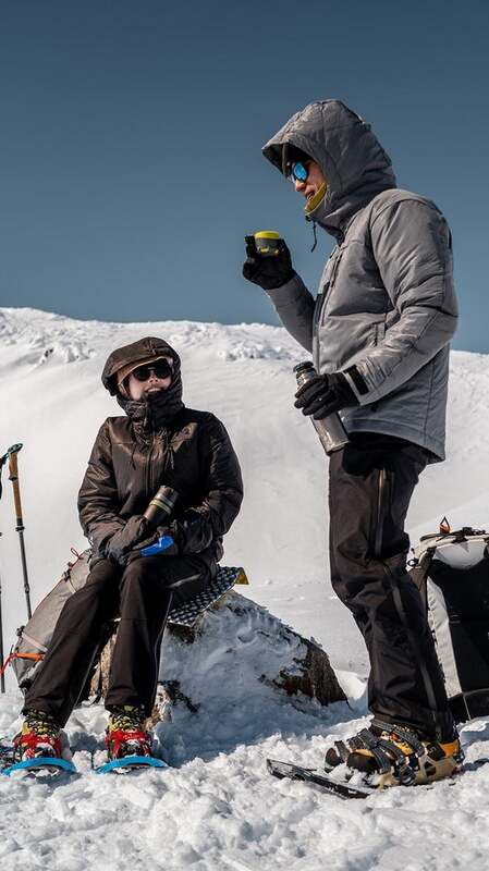 過酷な雪山で体温を守る、保温用アウタージャケットが登場