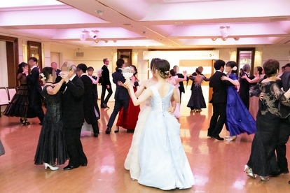 舞踏会ダンス風景