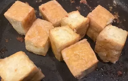 焼き色がついた厚揚げの画像(撮影:エニママ)
