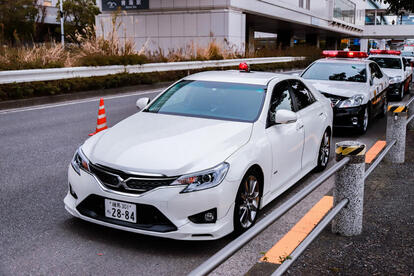 走り屋を恐怖のどん底に突き落とした「爆速覆面パトカー」がついに勇退! 「マークX+M」という反則級のマシン