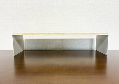 ブックエンドと板の活用写真(撮影:grapeライフハック編集部)