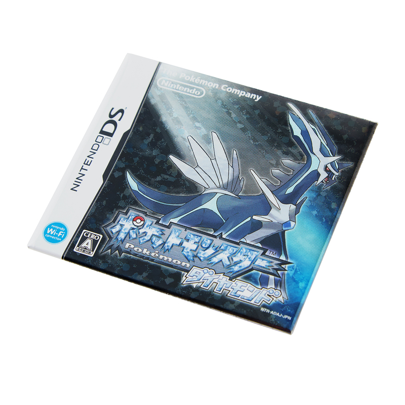 ポケモン』歴代ゲームソフトのパッケージを再現したグッズが登場。39