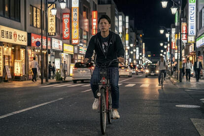 車道を走る自転車が増えたいまこそドライバーが知るべきこととは