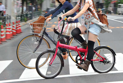 車道を走る自転車が増えたいまこそドライバーが知るべきこととは