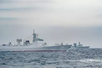 沖ノ鳥島周辺を航行した中国艦隊。軍事的な脅威はいつどんな挑発を仕掛けてくるかわからない。寝不足とか言っている場合か