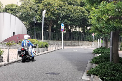 日本の“隠れて取り締まり”が甘く見えるアメリカ警察の本気がヤバすぎた